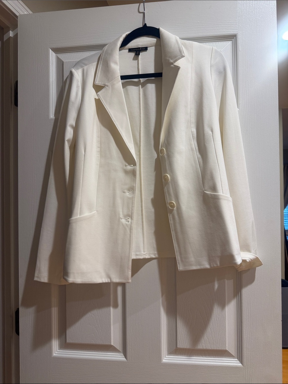 Ivory Single-Breasted Women's Blazer Jacket